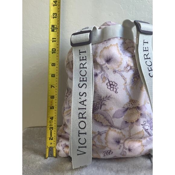 Victorias Secret 2-In-1 Towel Backpack Convertible Style Foral Logo NWT One Size - Picture 12 of 13